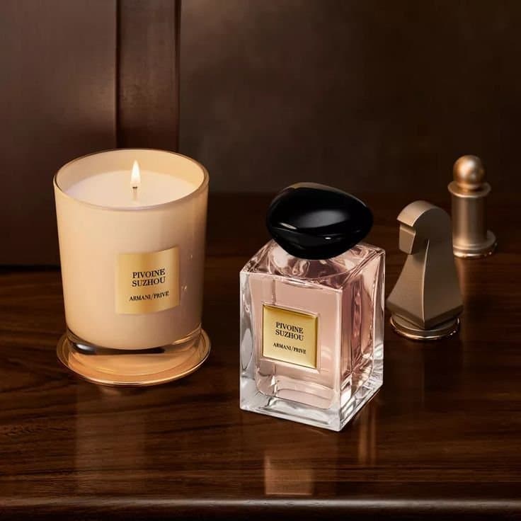 Bougie Parfumée -ARMANI PRIVÉ Armani Privé-Pivoine Suzhou-180gr