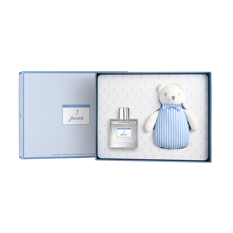 Baby-Shower-Gift-Set-in-Blue-Box.png